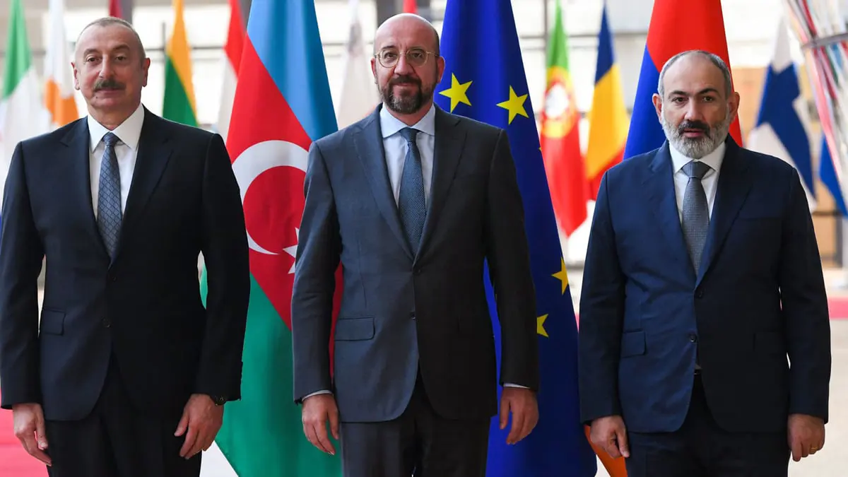 قادة أرمينيا وأذربيجان يجتمعون في بروكسل على خلفية توتر حدودي