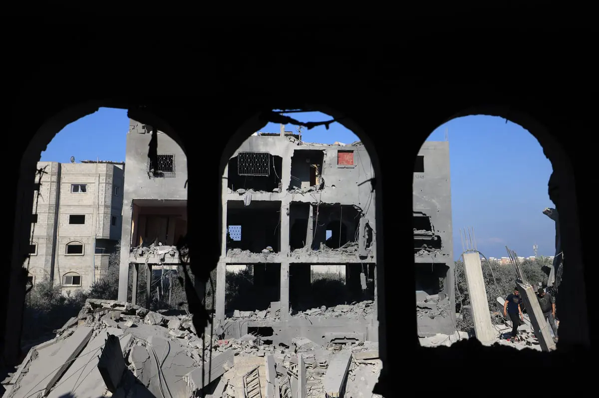الدفاع المدني في غزة لـ"إرم نيوز": إسرائيل أبادت مربعات سكنية والجثث ملقاة بالشوارع
