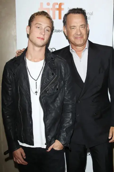 توم هانكس ونجله شيت هانكس