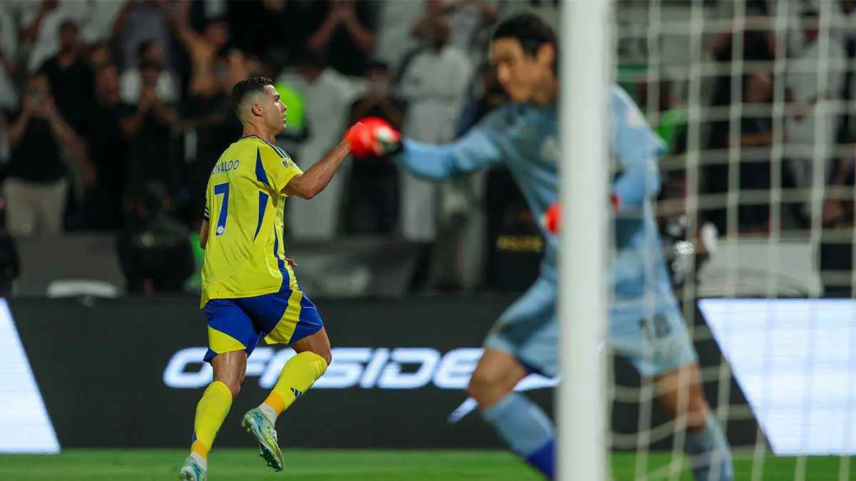 رونالدو يحتفل بهدفه في مباراة النصر والشباب بدوري روشن