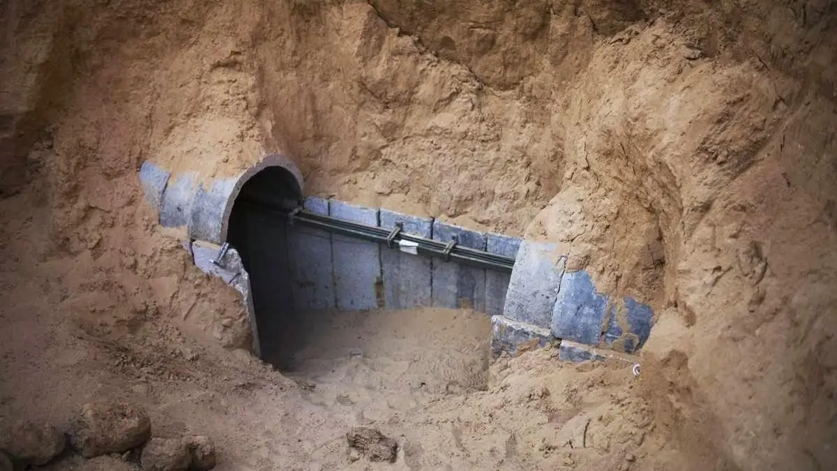 انتشال جثتي فلسطينيين من نفق حدودي جنوب قطاع غزة