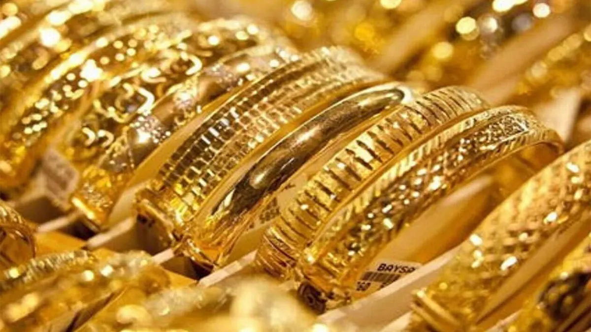 ارتفاع أسعار الذهب بفضل آمال التحفيز الأمريكي.. والدولار القوي يضغط على السوق