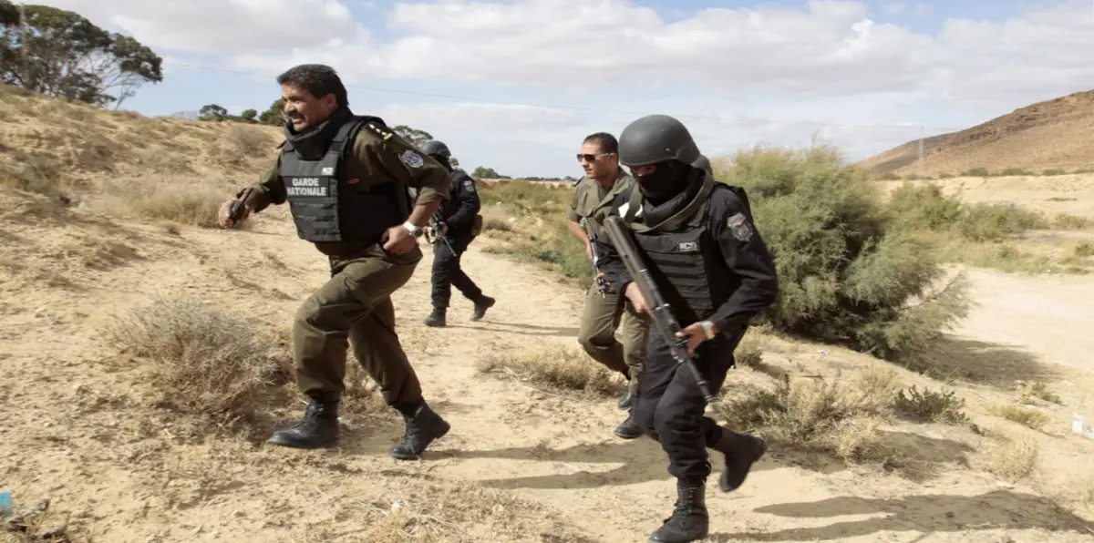 الجيش التونسي يحبط عملية تهريب شحنات قادمة من ليبيا‎