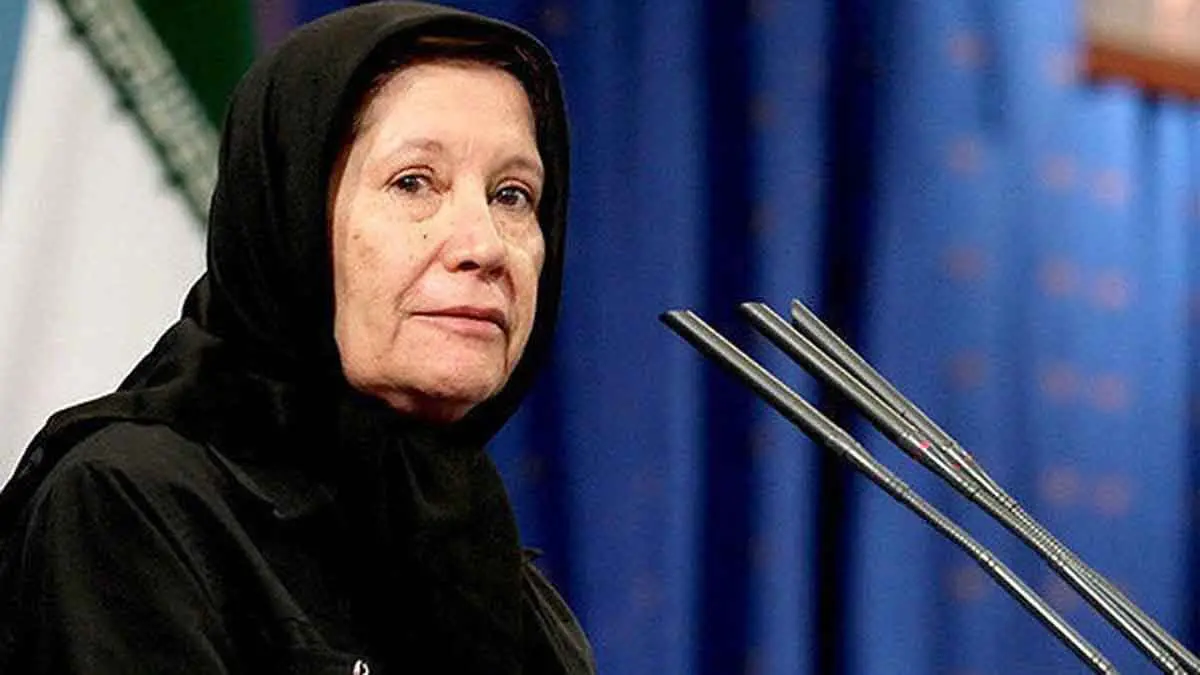 مسؤولة إيرانية تدعو لاستبعاد مرشحي الانتخابات الذين لا يرتدون الكمامة
