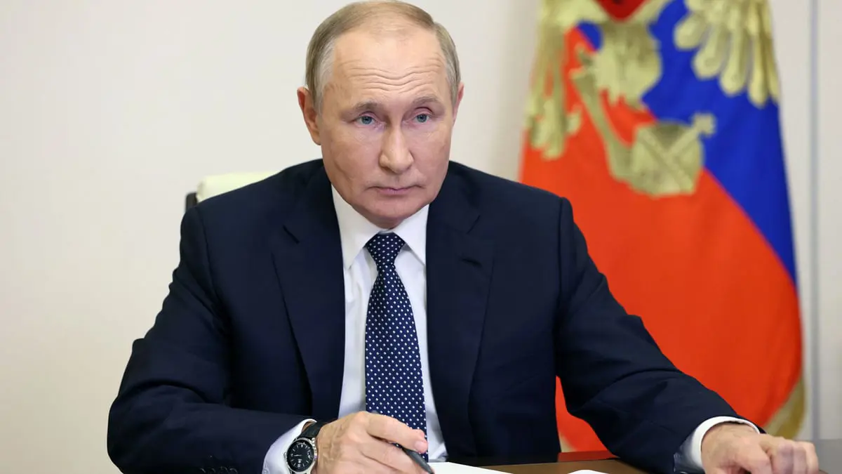 بوتين يبحث الحرب في أوكرانيا مع كبار القادة العسكريين 