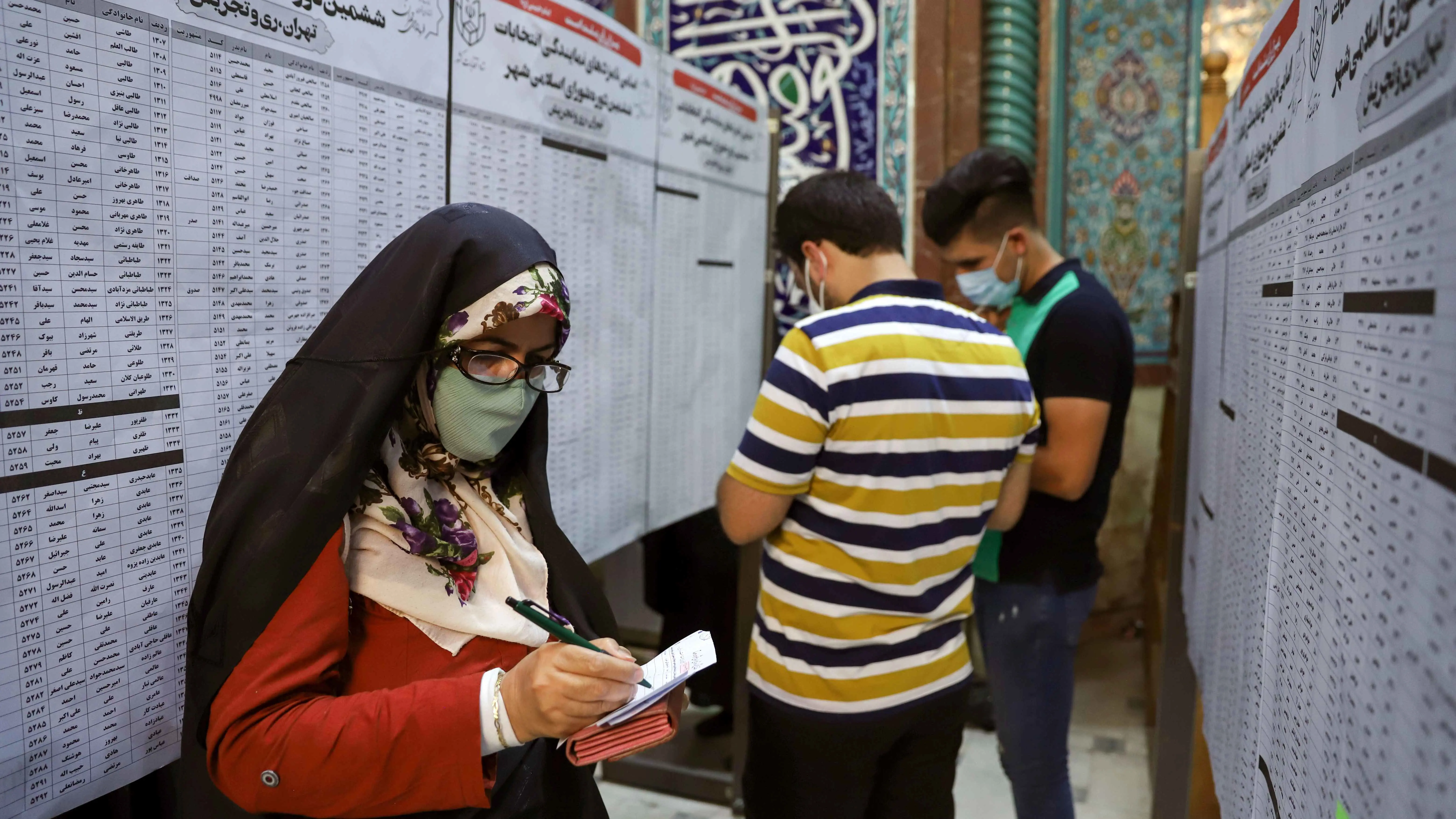 مركز إيراني يكشف نسبة مشاركة الجولة الثانية.. وتقدم بزشكيان‎