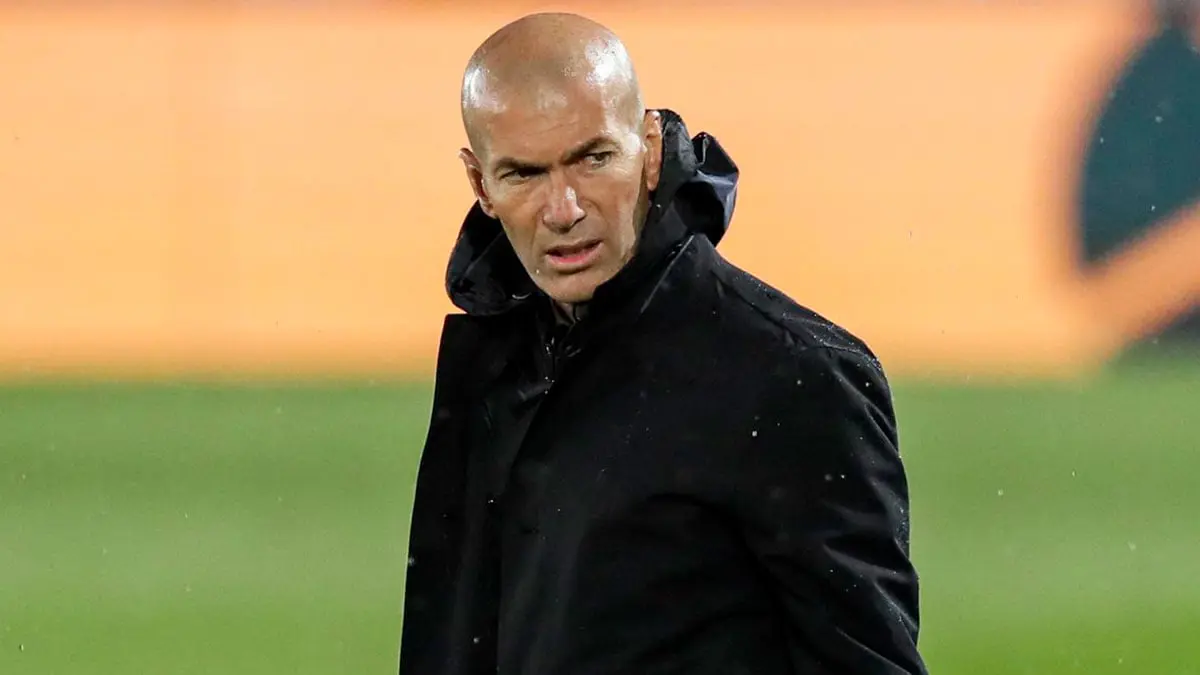 زيدان يثور في وجه صحفي سأله عن رسالته الأخيرة لجماهير ريال مدريد (فيديو)