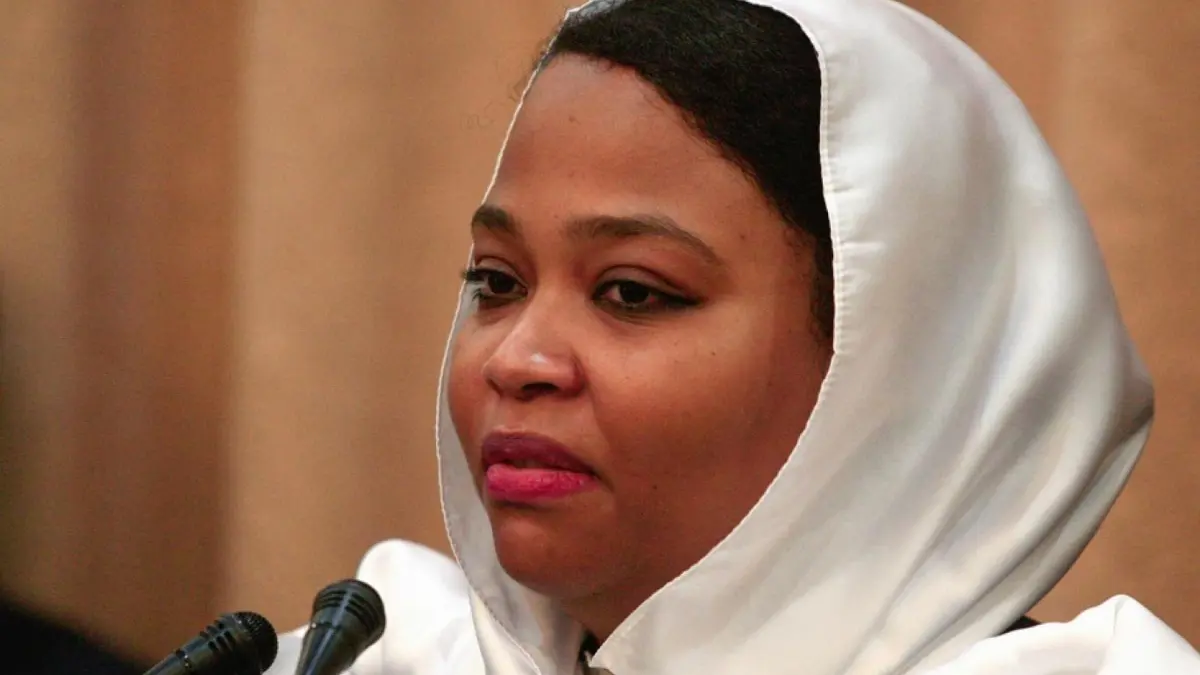 الحكومة السودانية تعلن التضامن مع وزيرة ضد داعية اتهمها بـ"الردة"