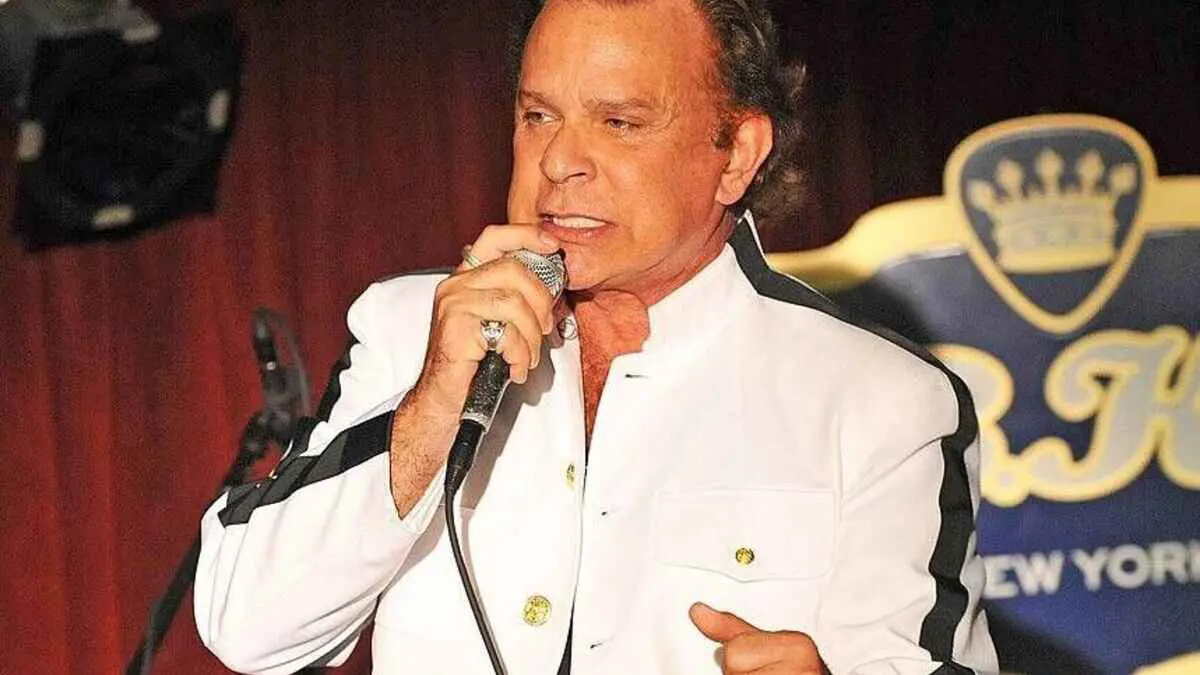 نجم "ضربات البرق".. رحيل لو كريستي عن 82 عاما