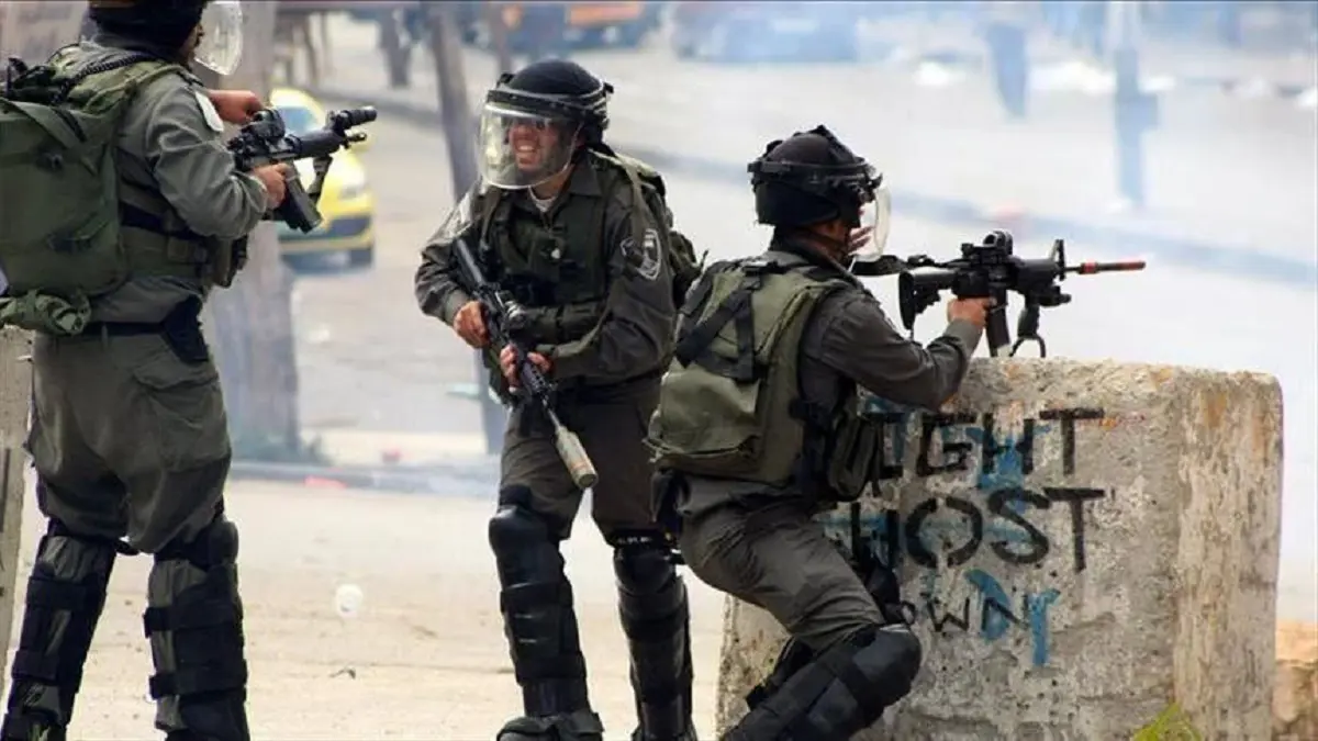 مئات الفلسطينيين يشتبكون مع القوات الإسرائيلية والمستوطنين لمنع مصادرة أراضيهم