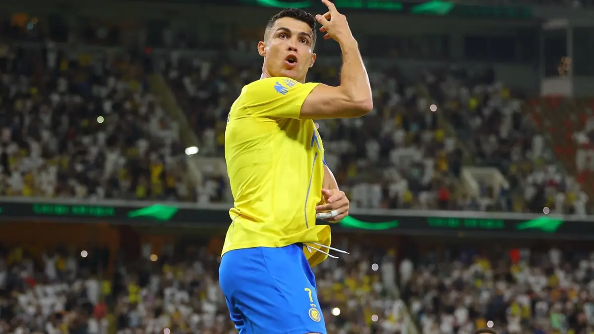 لاعب البرتغال: رونالدو مجنون وأريد أن أكون أفضل لاعب في العالم مثله 