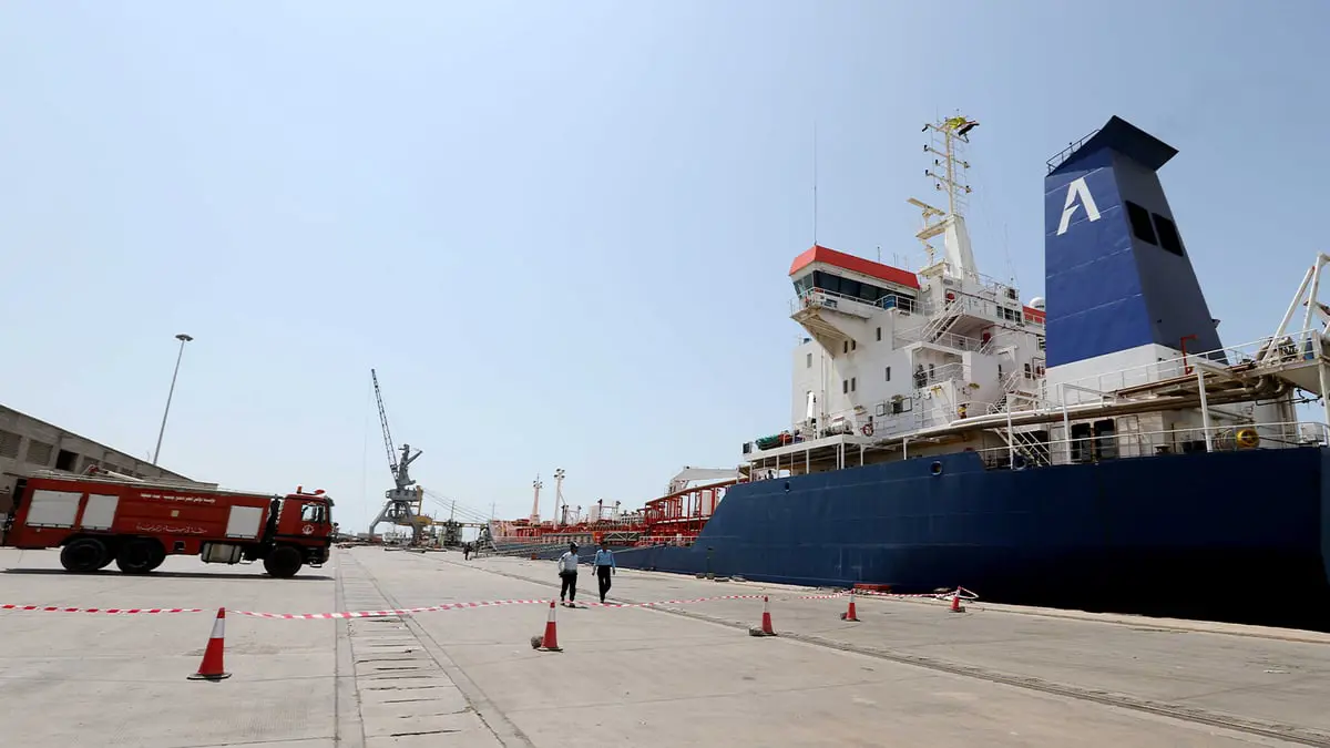 "رويترز": الحوثيون يفرجون عن طاقم السفينة الإماراتية "روابي"