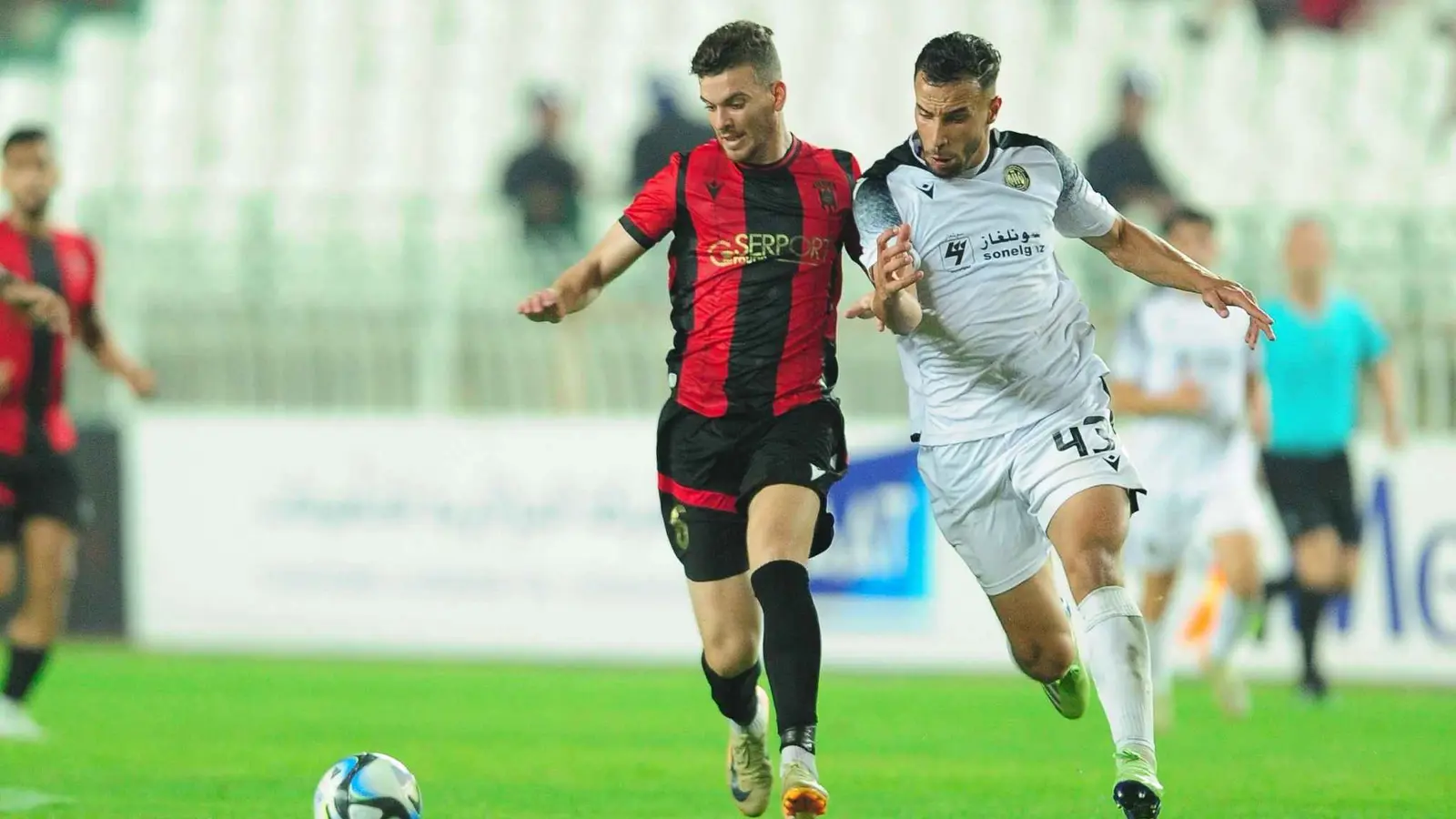 مباراة اتحاد العاصمة ووفاق سطيف بالدوري الجزائري