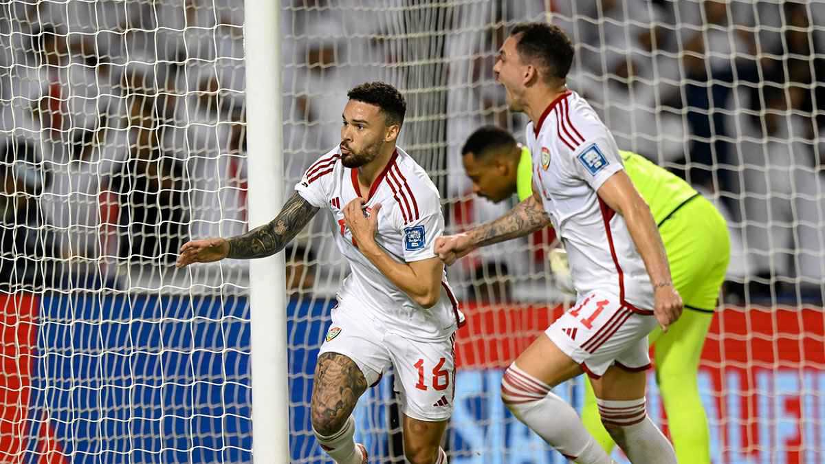 قطر ضد الإمارات.. من الأقرب لحجز تذكرة التأهل المباشر لكأس العالم؟ 