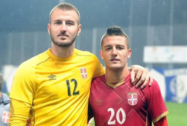 فانيا سافيتش وشقيقه سيرجي نجم الهلال