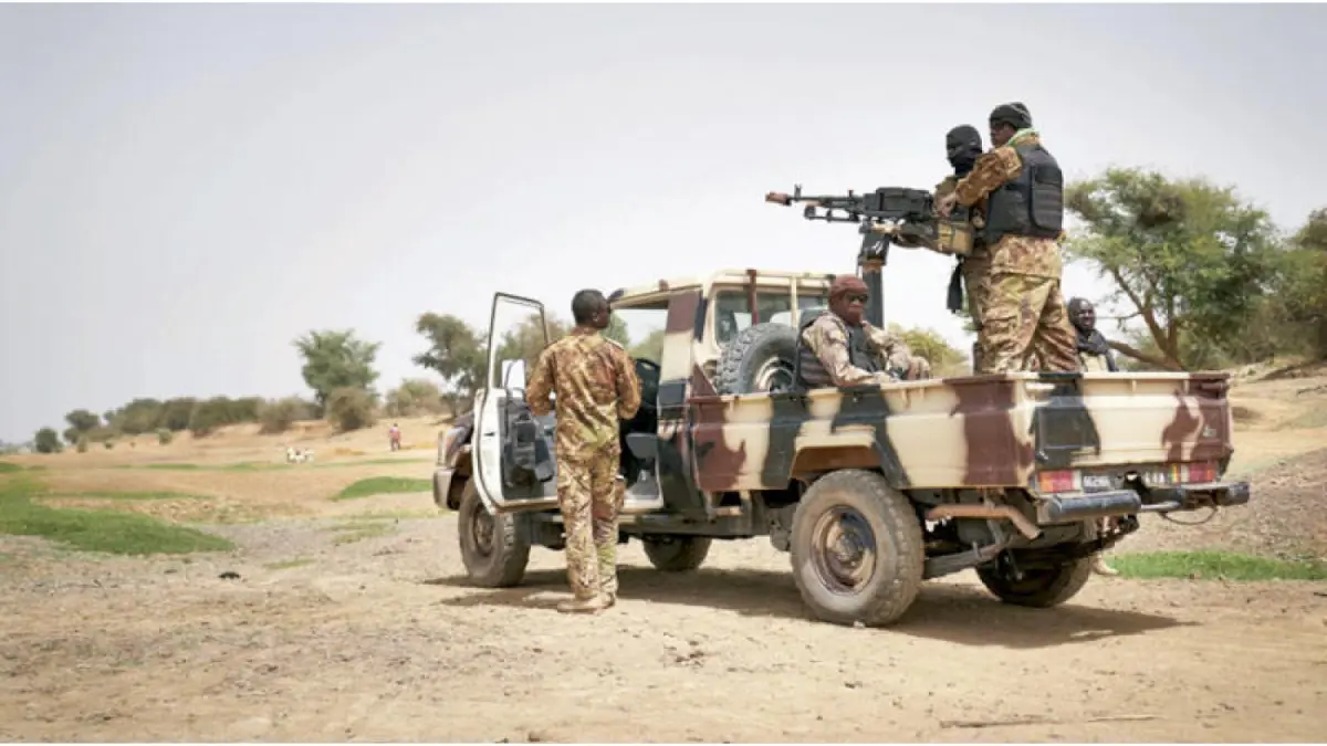 مالي.. جماعات مسلحة تعلن استعدادها لمواجهة المجلس العسكري
