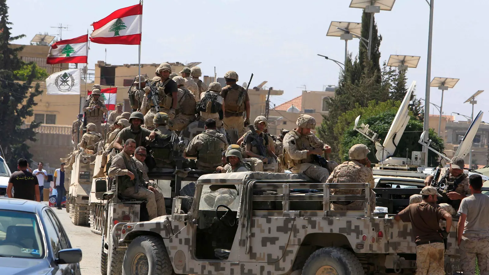 الجيش اللبناني يعلق على أنباء دخول مسلحين وانسحابه من البقاع