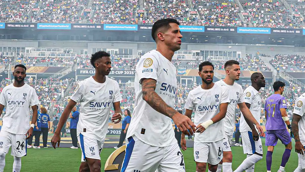 الهلال يتجه لقرار حاسم تجاه السوبر السعودي