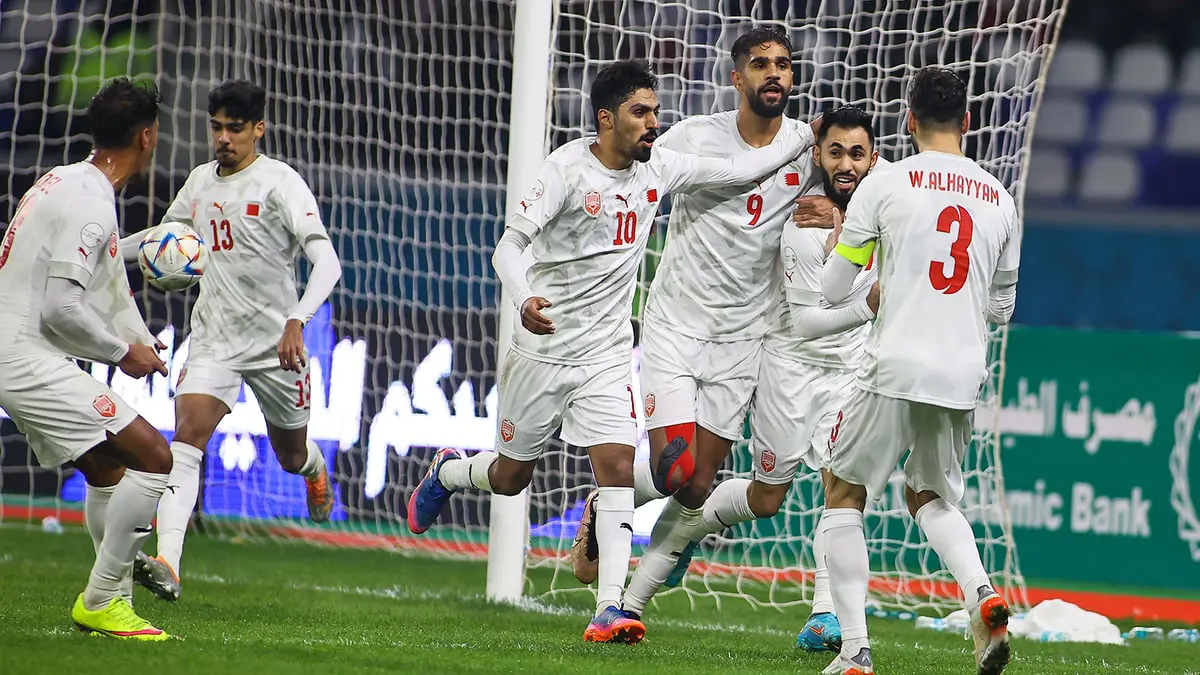 البحرين تهزم قطر وتقترب من التأهل إلى نصف نهائي خليجي 25 (فيديو)