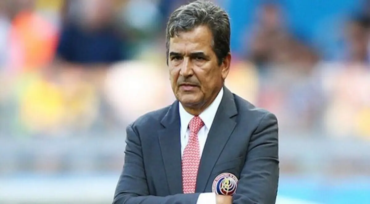 زوجه بينيتو تحسم مصير تدريبه للزمالك