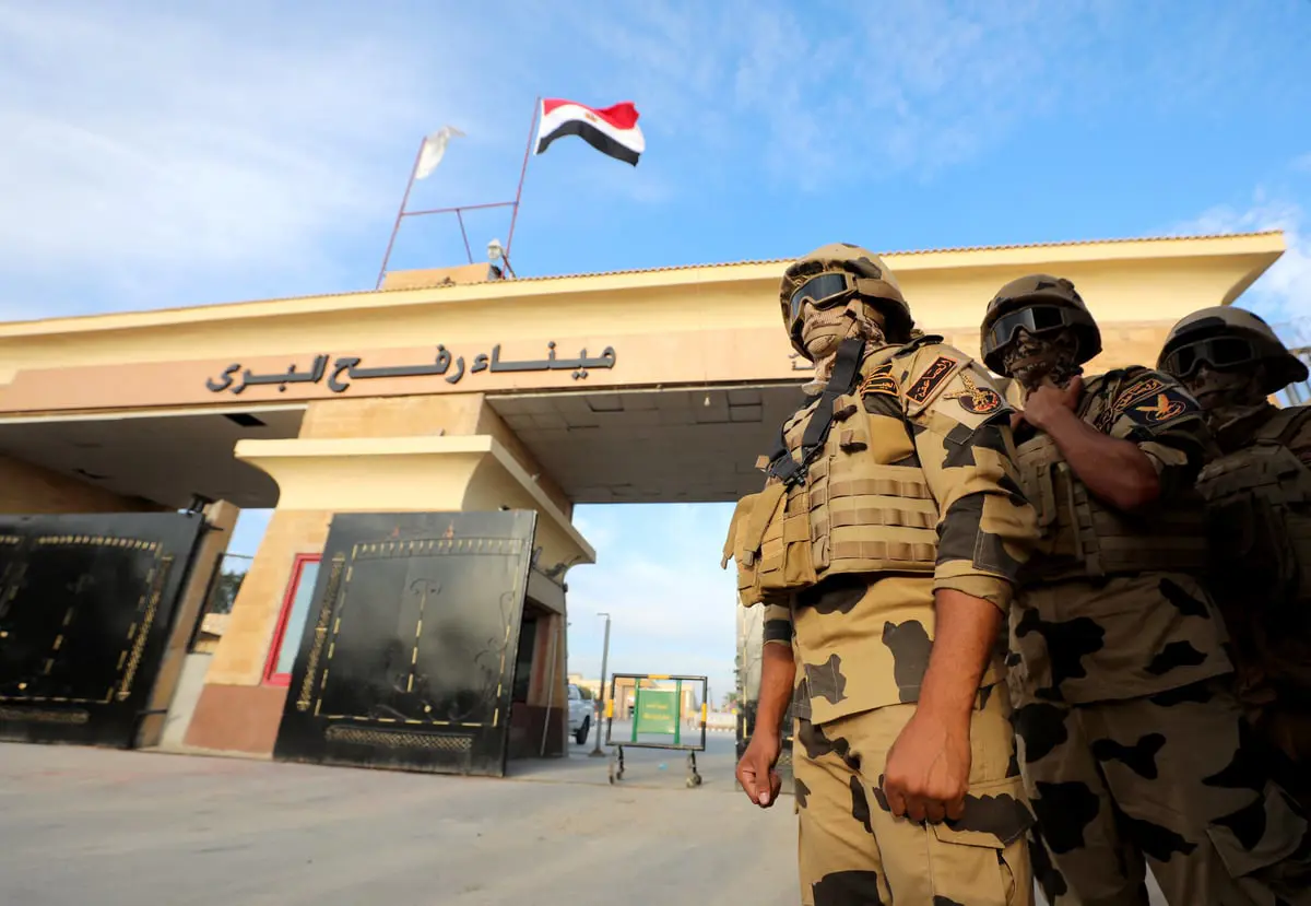 قصف عنيف يستهدف رفح.. ومصر ترفع مستوى التأهب في شمال سيناء