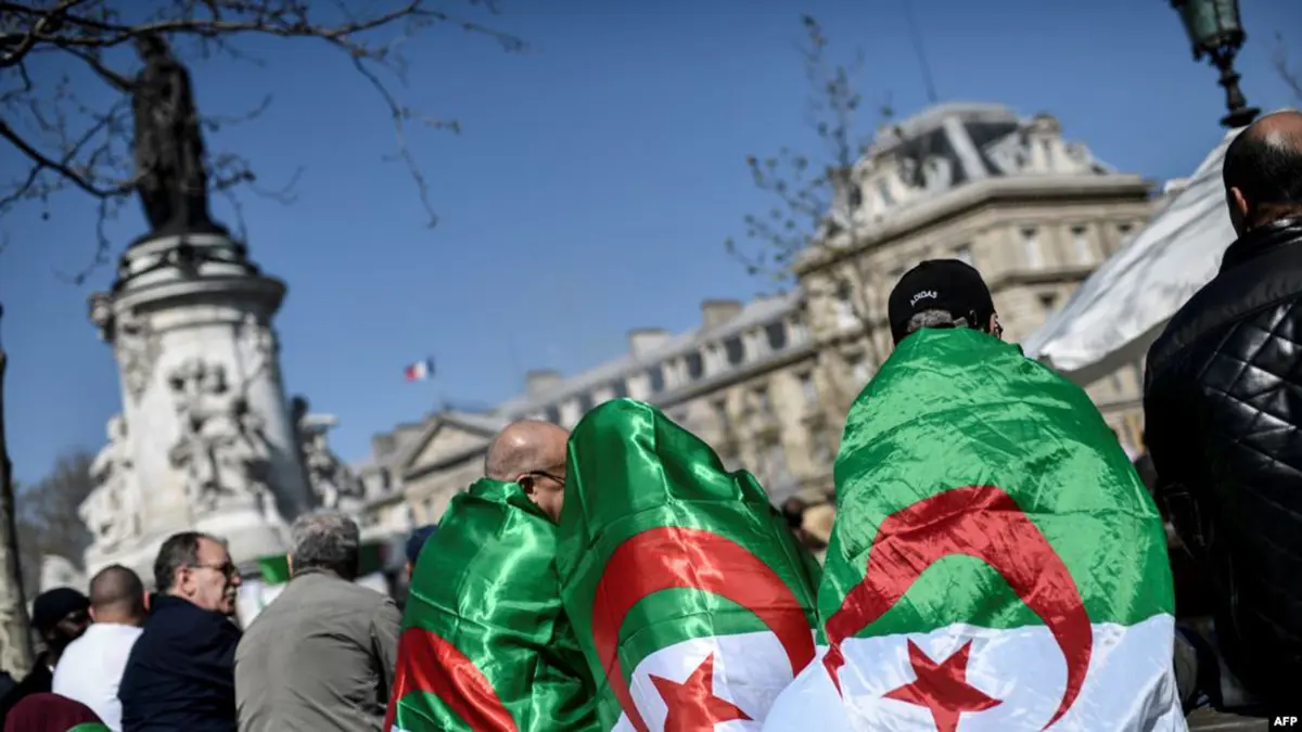 لا مرشحين للانتخابات الرئاسية في الجزائر