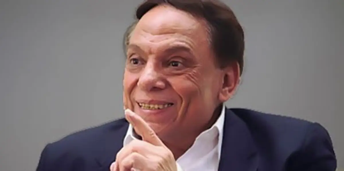 أبرزهم حسين فهمي.. 4 نجوم يرفضون العمل مع عادل إمام