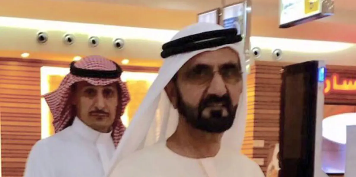 محمد بن راشد يفاجئ المتسوقين في "الظهران مول" بالسعودية (فيديو وصور)