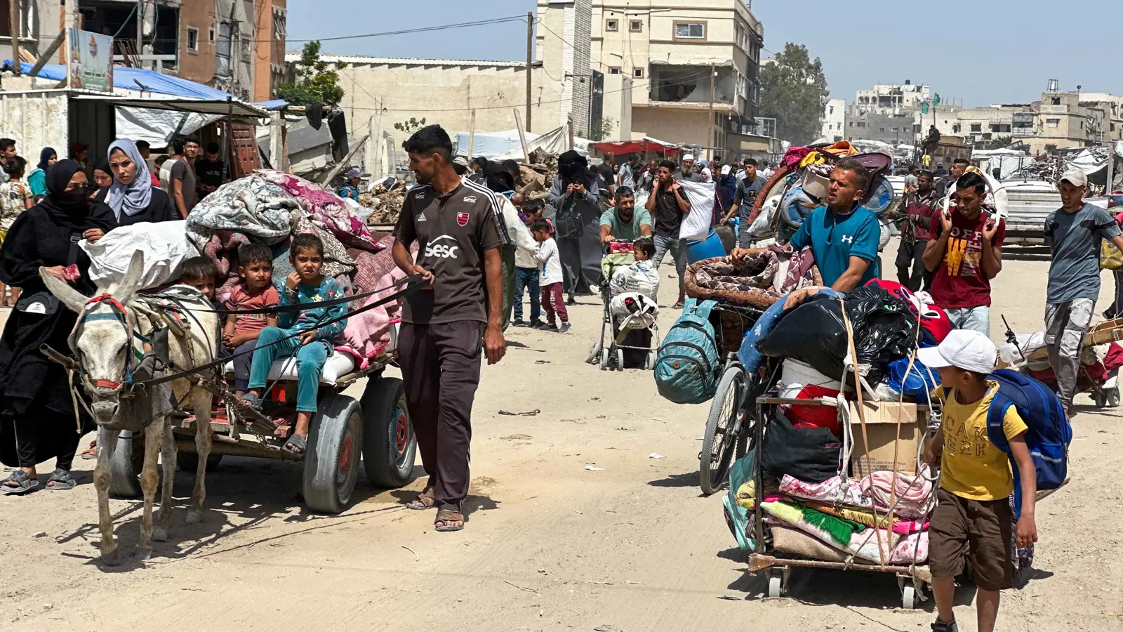 مظاهرات غاضبة في خان يونس تطالب بطي صفحة حماس (فيديو)‎