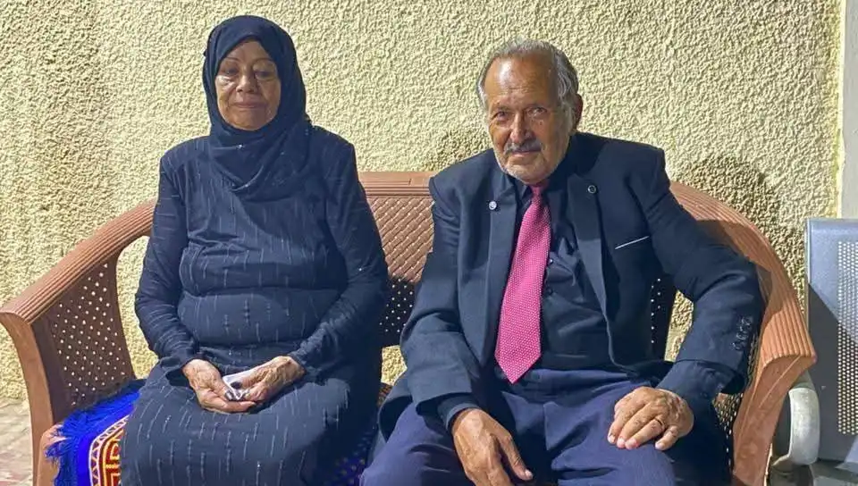 العروسان