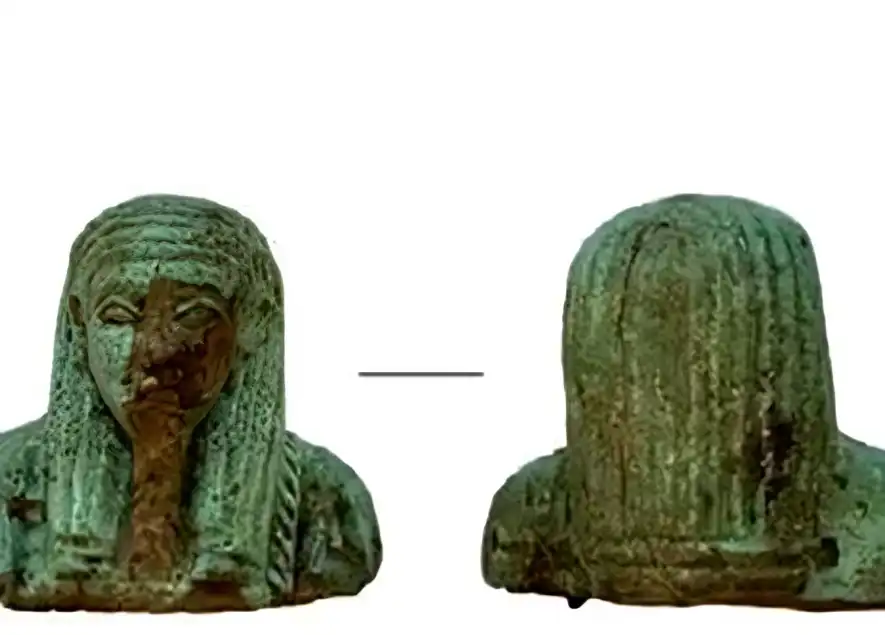 من الآثار المكتشفة 