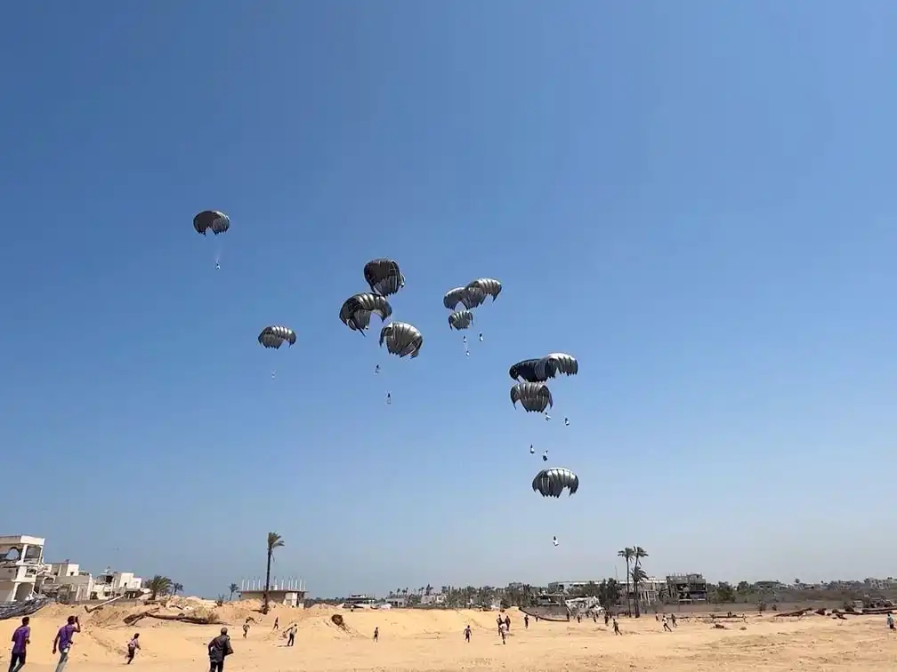الإنزال الجوي الإماراتي رقم 79 لدعم سكان غزة