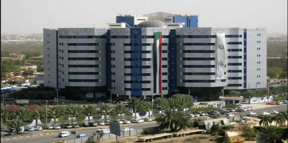 بنك السودان يعلن رفع الحظر عن أرصدة جمدت بالحظر الأمريكي