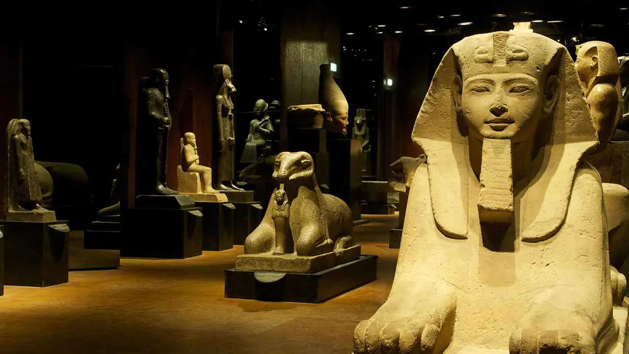 مصر تستعيد 25 قطعة أثرية نادرة من نيويورك (صور)