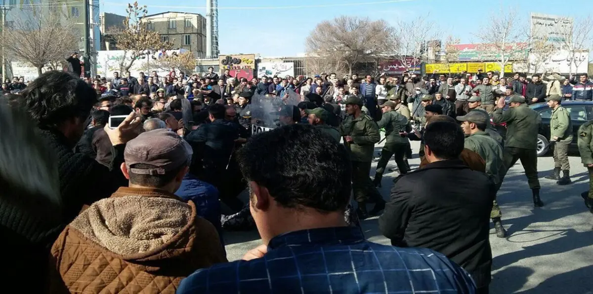 اعتقال 400 شخص على خلفية احتجاجات الأحواز في إيران