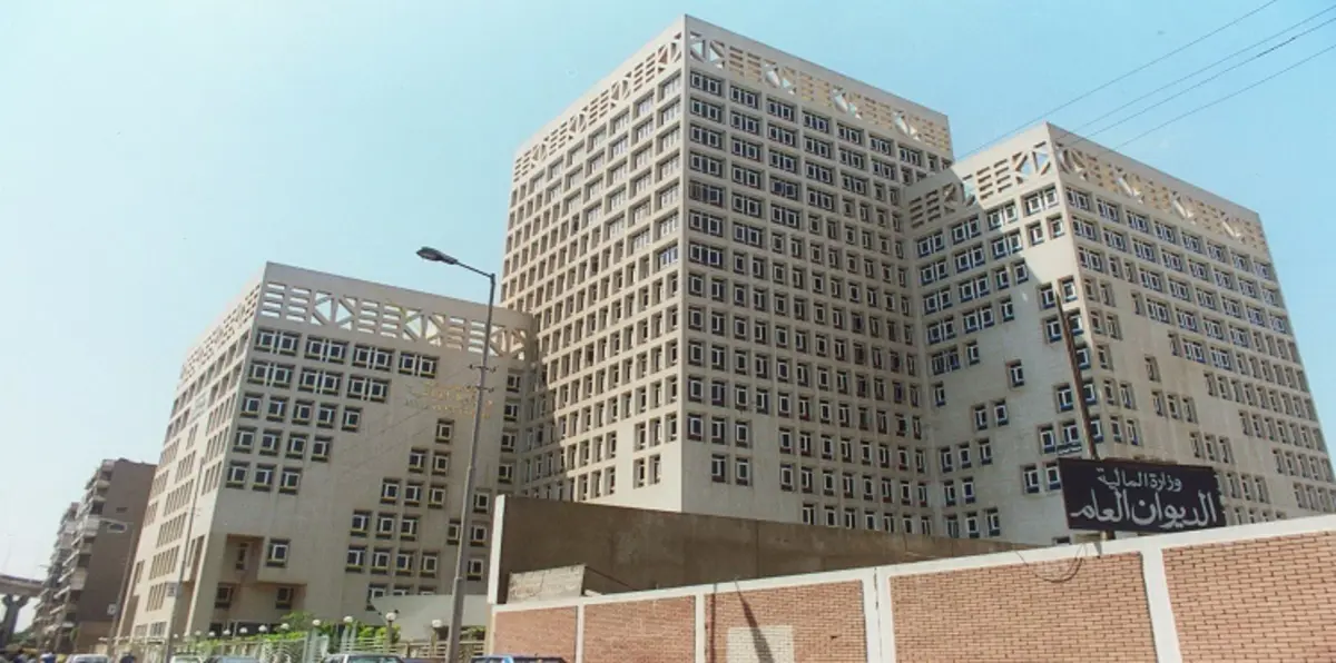 وزارة المالية المصرية تكشف عن موقفها من زيادة المرتبات لمواجهة ارتفاع الأسعار