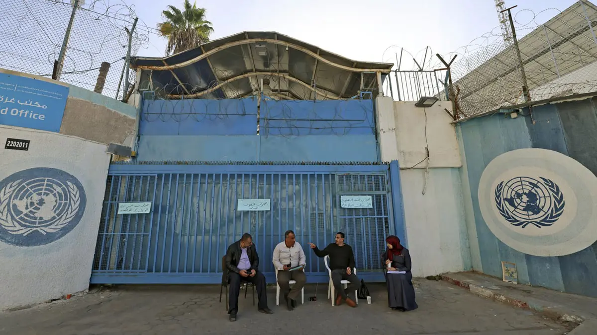 منظمة التحرير الفلسطينية ترفض المساس بخدمات "الأونروا" بعد تصريحات لمفوضها