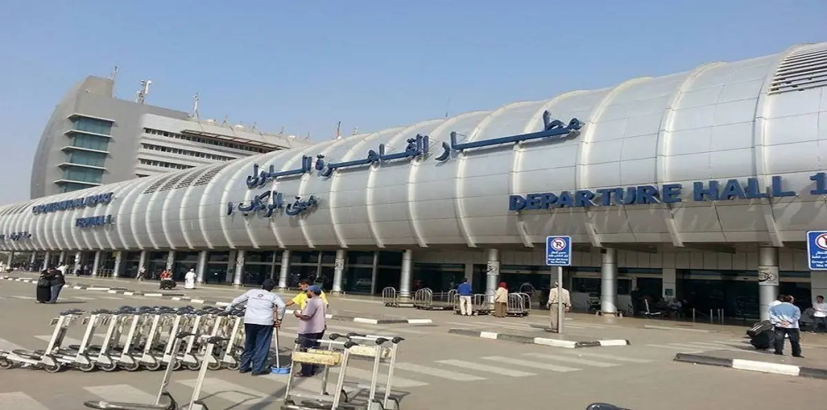 مصر.. حبس مسؤول كبير في مطار القاهرة تحرش بعاملة نظافة