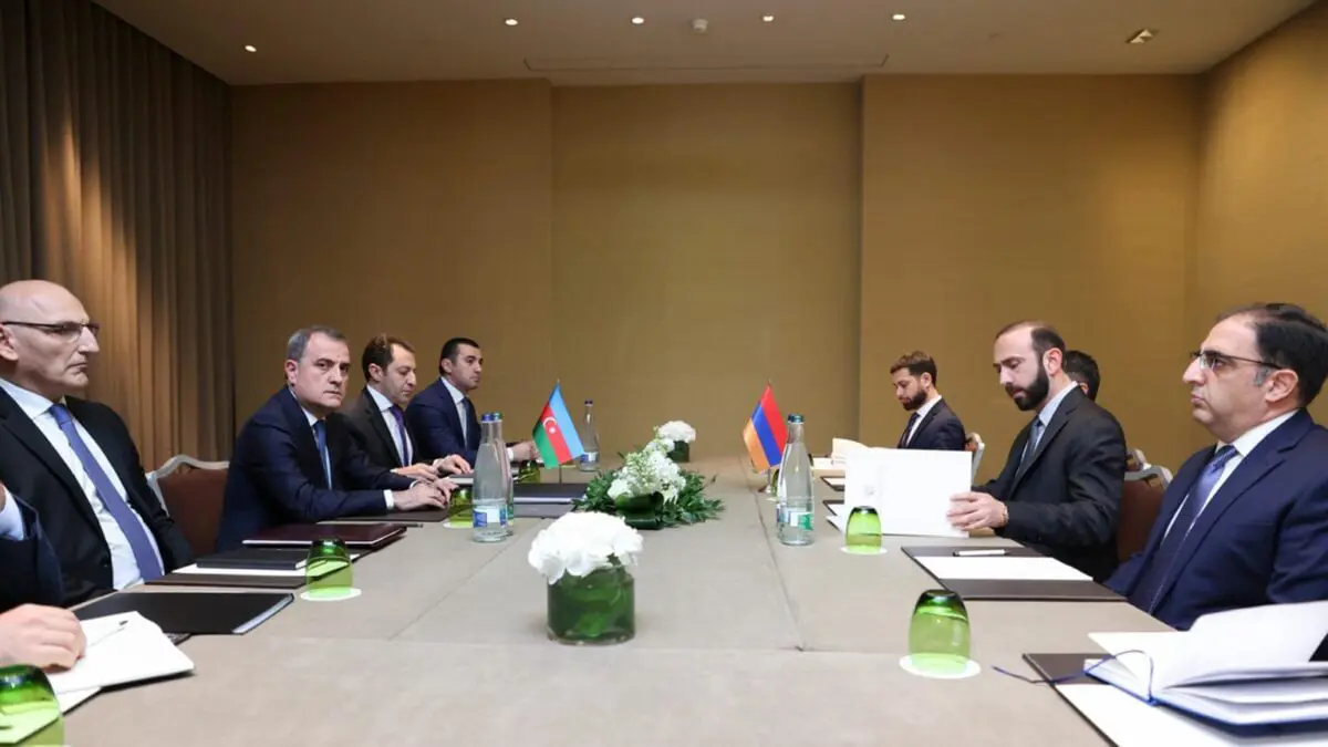 بعد أيام على مواجهات حدودية.. وزيرا خارجية أرمينيا وأذربيجان يلتقيان في جنيف