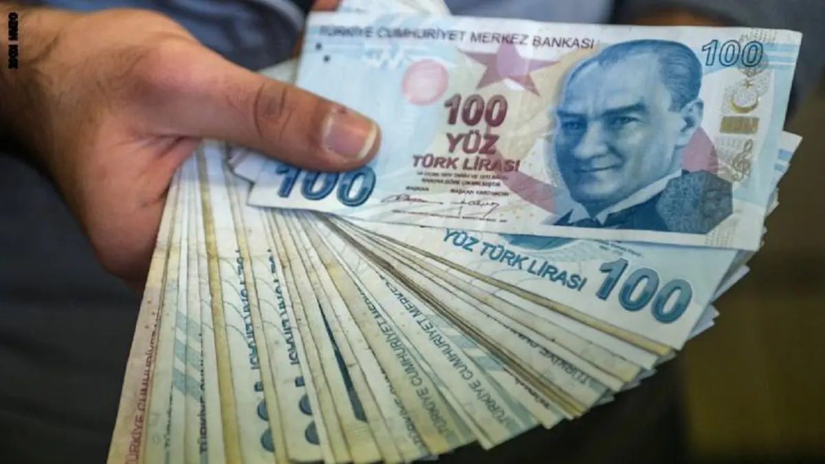 تراجع قيمة الليرة التركية إلى 5.85 للدولار