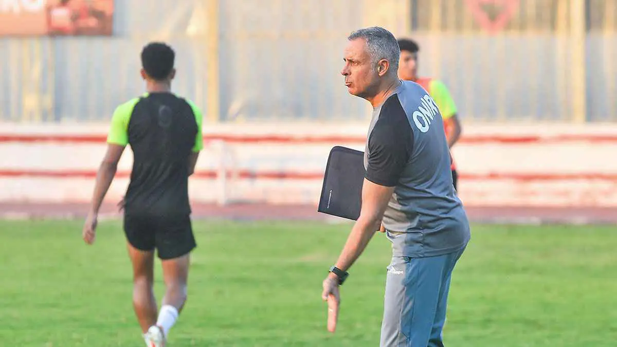 غوميز يطلب "اسما مفاجئا" للانضمام إلى الزمالك