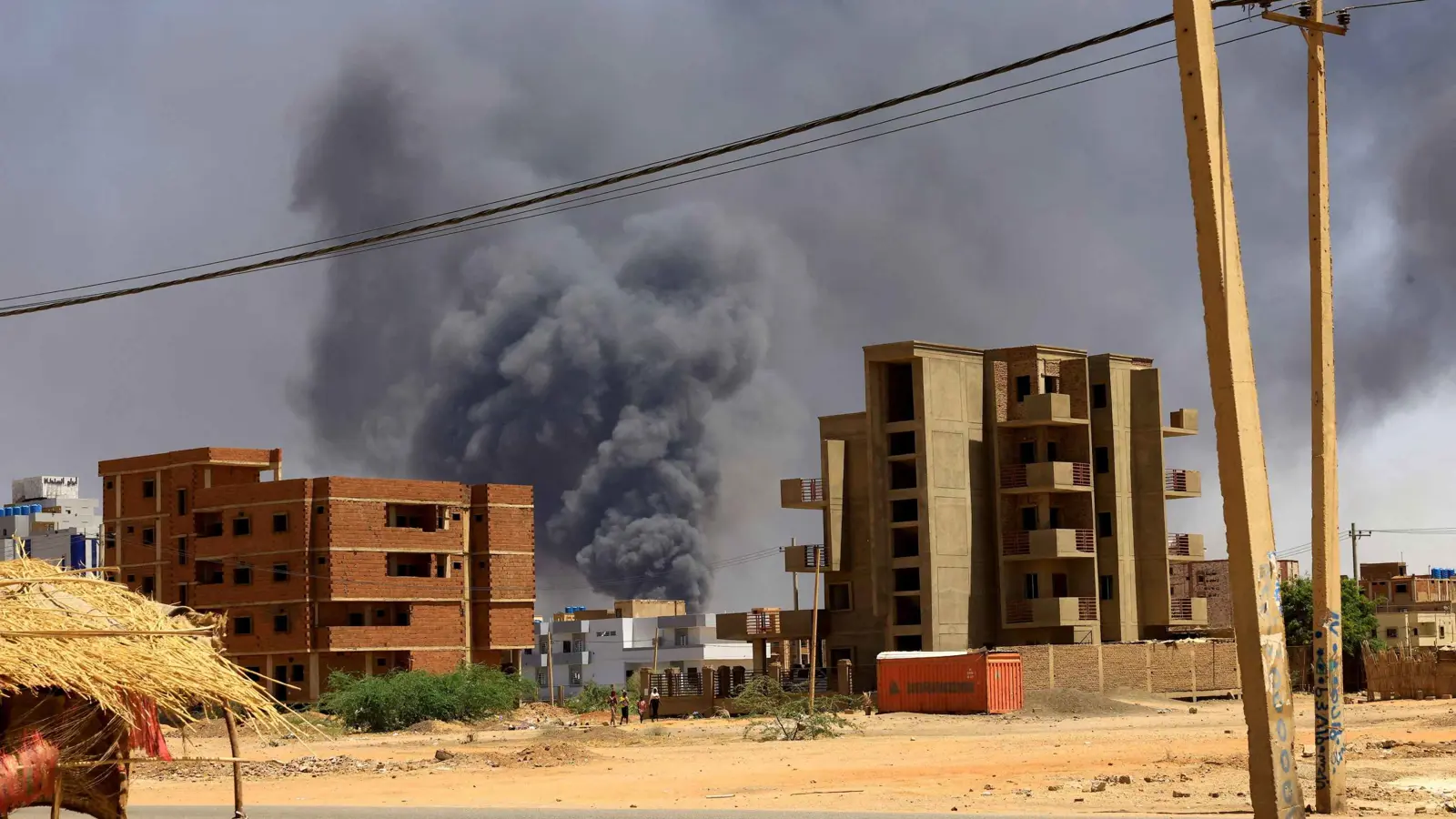 الجيش السوداني يقصف دارفور بالبراميل المتفجرة ويقتل عشرات المدنيين