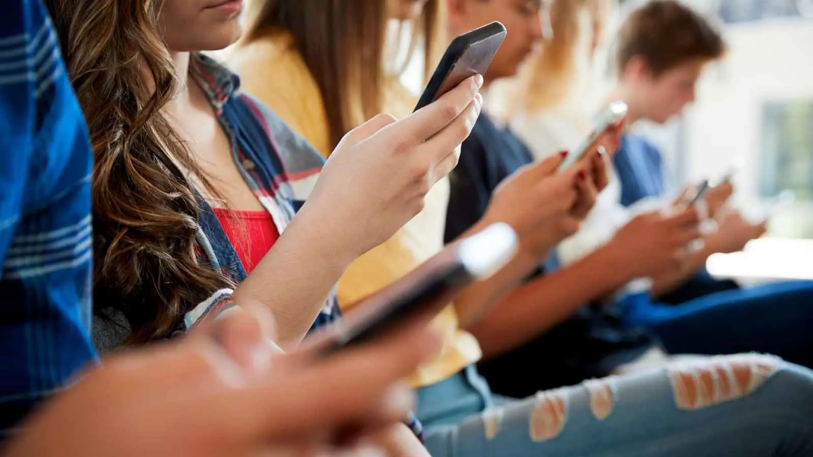 التكنولوجيا الرقمية.. الأطفال يستجيبون لخطر "مرض العصر"