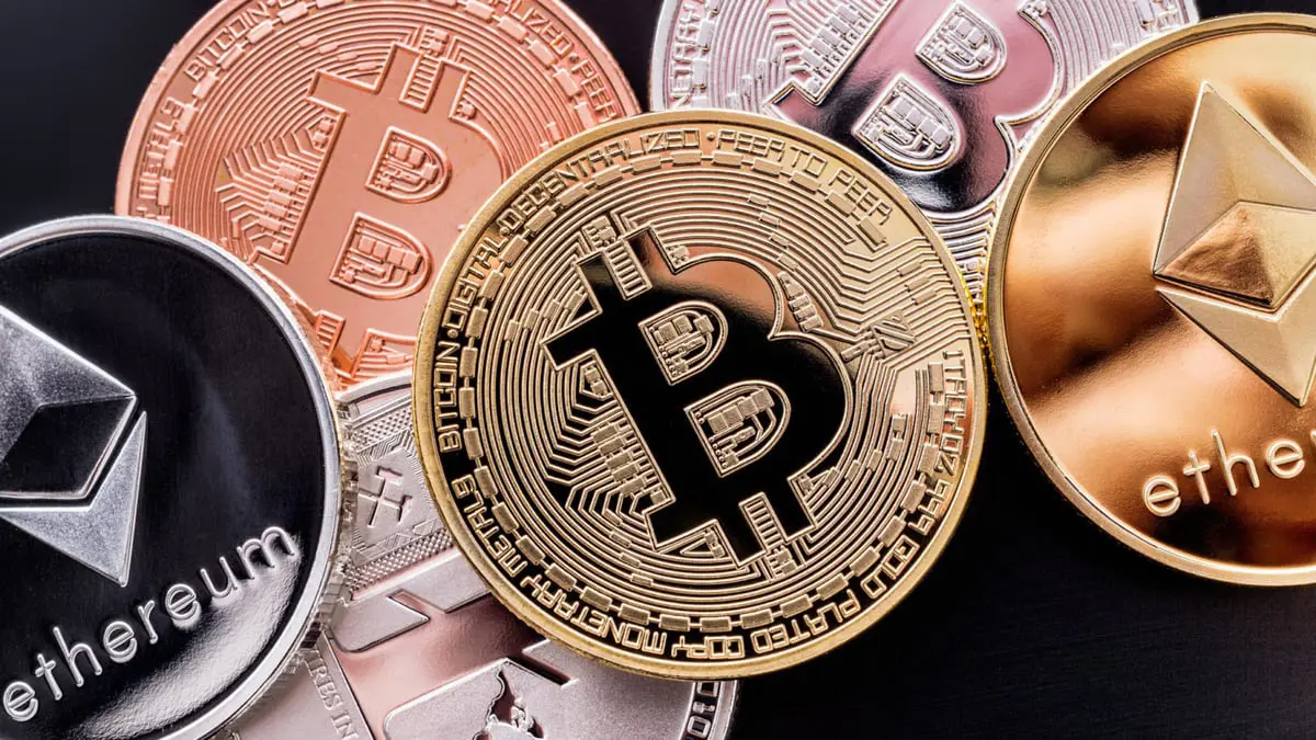 "فيتش": العملات المشفرة المستقرة قد تشكل خطرا على أسواق المال التقليدية