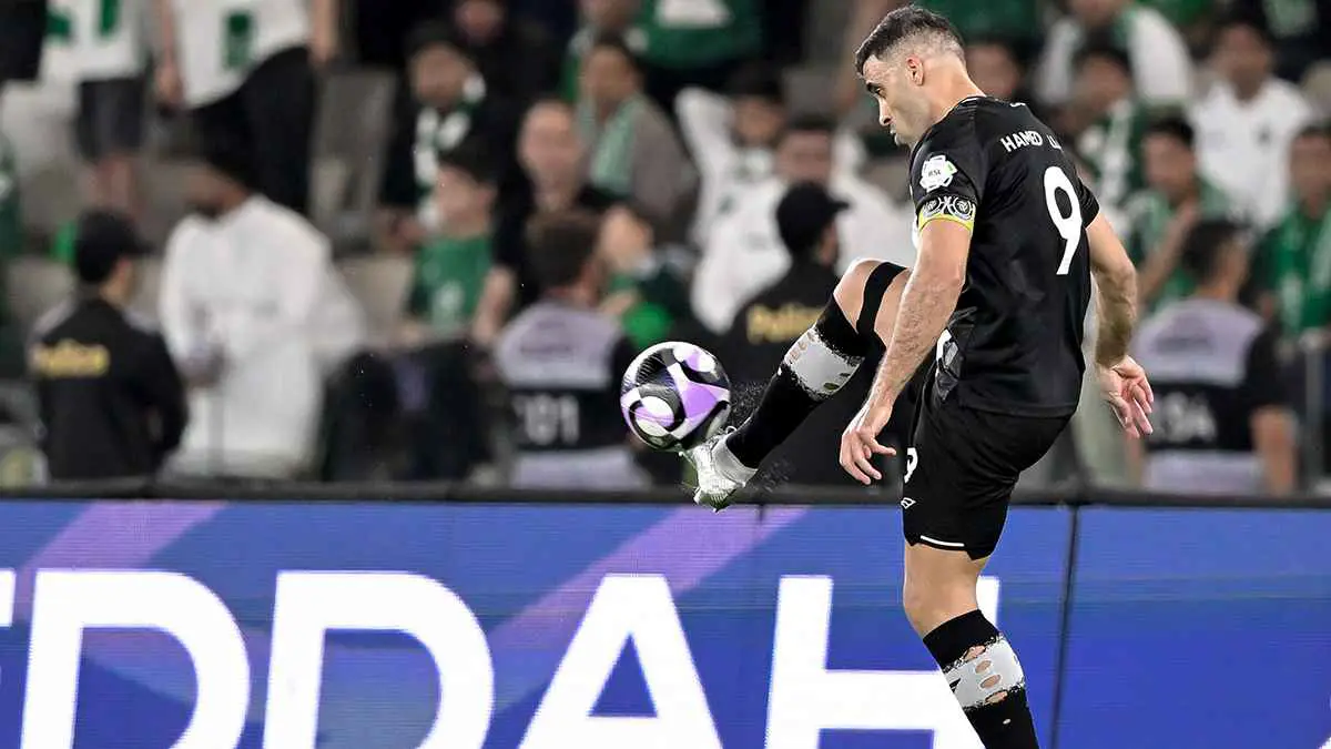 مفاجأة كبرى.. كم دفع الهلال لاستعارة عبد الرزاق حمدالله من الشباب؟