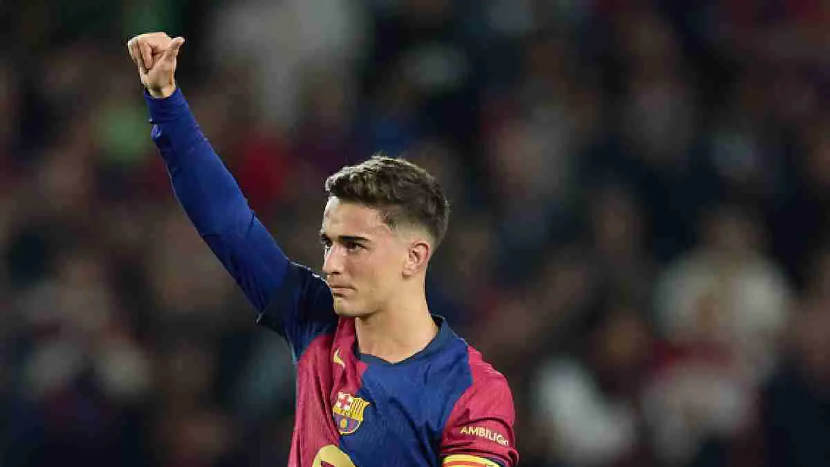 بعد غيابه الطويل.. "غافي" يتفاعل مع استقبال جماهير برشلونة