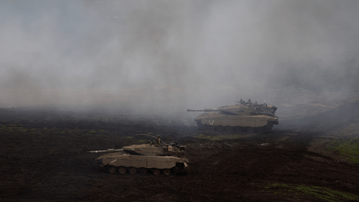 الجيش الإسرائيلي: 100 صاروخ أطلقت من لبنان باتجاه الجولان السوري