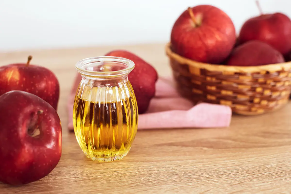 من مكافحة السرطان إلى فقدان الوزن... حقيقة فوائد خل التفاح