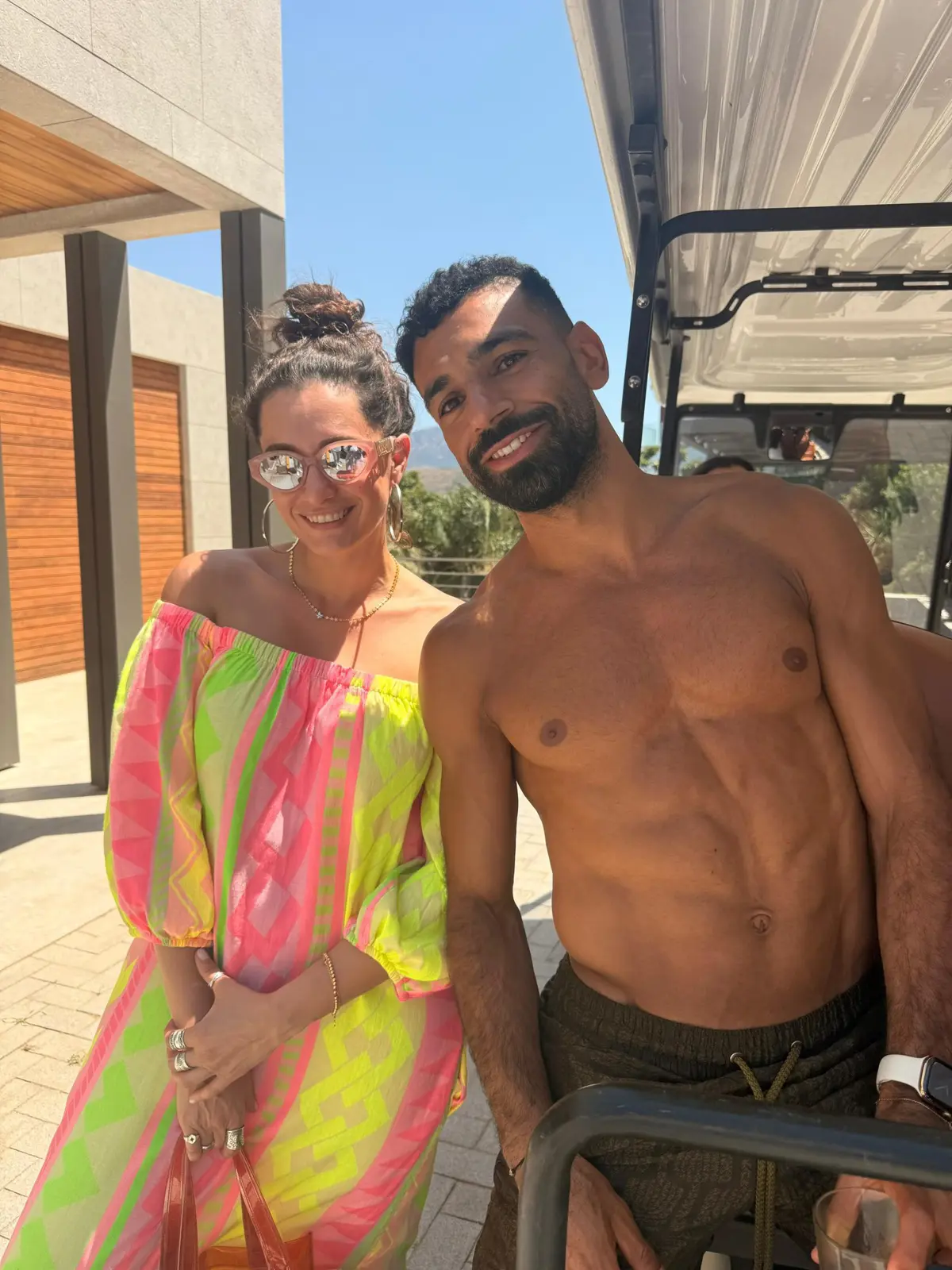 محمد صلاح والممثلة التركية هاندا دوغانديمير