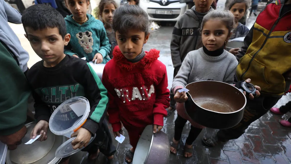 مجاعة تهدد غزة.. والإسرائيليون يشتكون الوزن الزائد